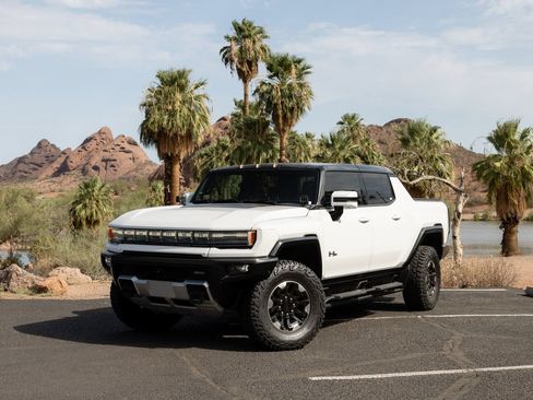 Used 2022 GMC Hummer EV Edition 1 w/ LPO, Illumination Package AWD/4WD image 8