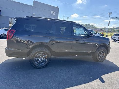 New 2025 Ford Expedition Tremor image 3