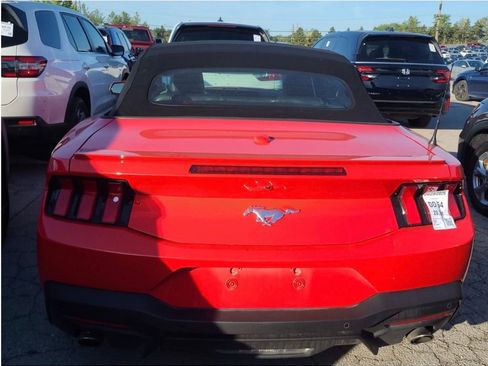 Used 2025 Ford Mustang Premium RWD image 7