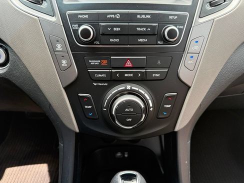 Used 2018 Hyundai Santa Fe Sport w/ 2.4L Value Package 02 FWD image 18