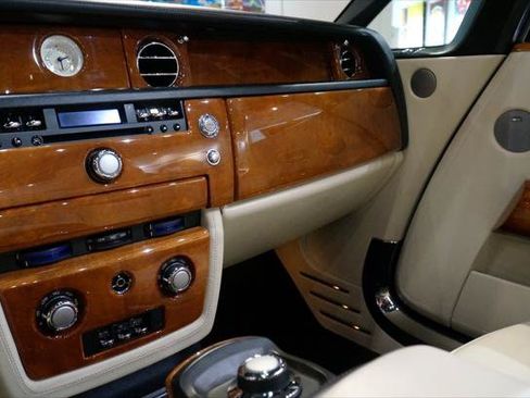 Used 2008 Rolls-Royce Phantom Drophead Coupe RWD image 18