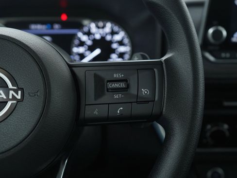 Used 2023 Nissan Rogue S image 27