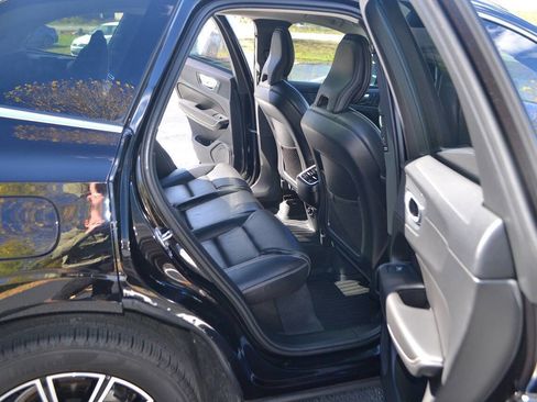 Used 2020 Volvo XC60 T6 Inscription w/ Protection Package Premier image 14