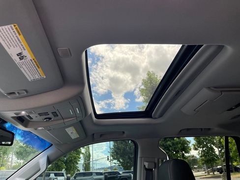 Used 2019 GMC Yukon SLT AWD/4WD image 9