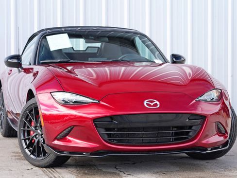 Used 2023 MAZDA MX-5 Miata Club w/ Brembo/BBS Recaro Package image 2