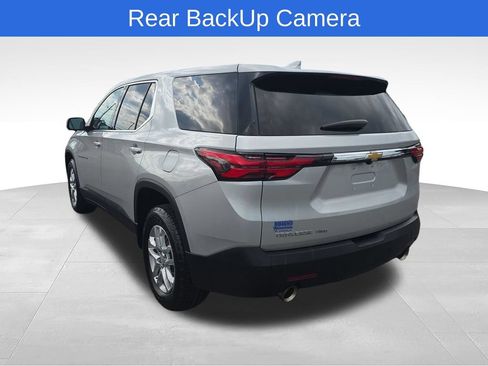 Used 2022 Chevrolet Traverse LS AWD/4WD image 4