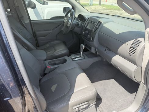 Used 2019 Nissan Frontier SL image 8