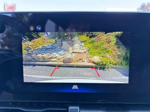 Used 2025 Chevrolet Equinox LT AWD/4WD image 22