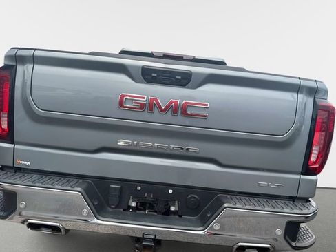 Used 2024 GMC Sierra 1500 SLT w/ SLT Premium Plus Package AWD/4WD image 4