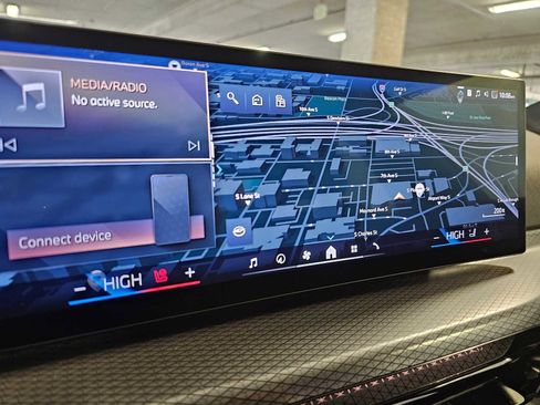 Used 2025 BMW 330i xDrive Sedan w/ M Sport Package image 14