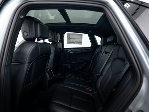 Certified 2026 Porsche Macan S AWD/4WD image 23
