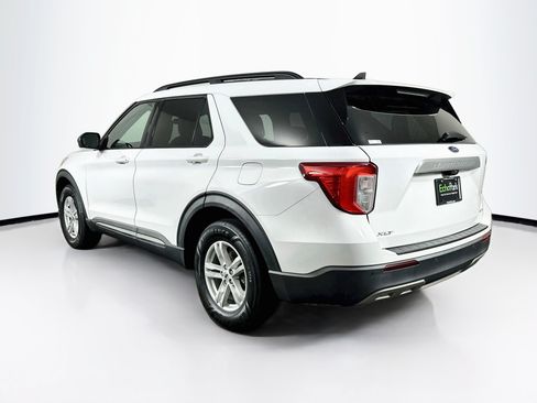 Used 2021 Ford Explorer XLT w/ Equipment Group 202A AWD/4WD image 5