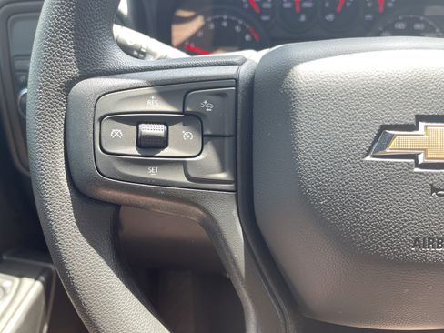 Used 2025 Chevrolet Silverado 1500 Custom image 18