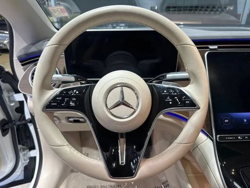 Used 2022 Mercedes-Benz EQS 450+ Sedan image 18