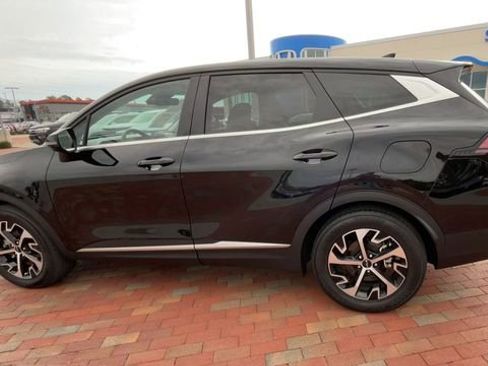 Used 2025 Kia Sportage EX FWD image 7