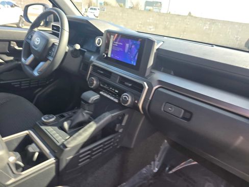 Used 2025 Toyota 4Runner SR5 image 12
