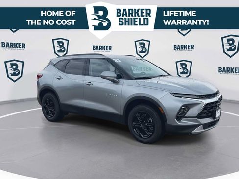 Used 2023 Chevrolet Blazer LT w/ Convenience Package FWD image 2