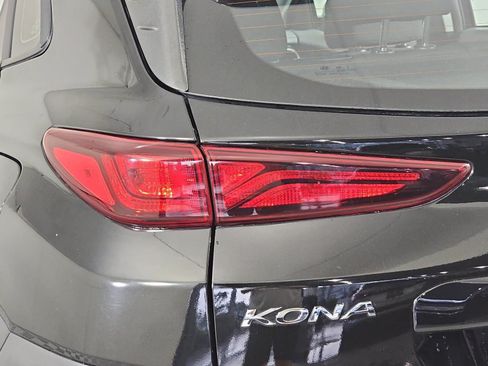 Used 2021 Hyundai Kona SE w/ Cargo Package FWD image 29