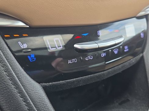 Used 2019 Cadillac XT5 Platinum AWD/4WD image 15