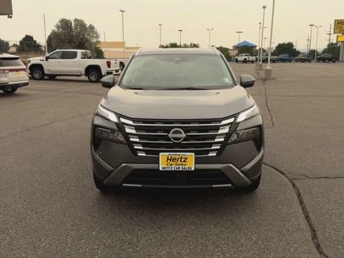 Used 2026 Nissan Rogue SL AWD/4WD image 3