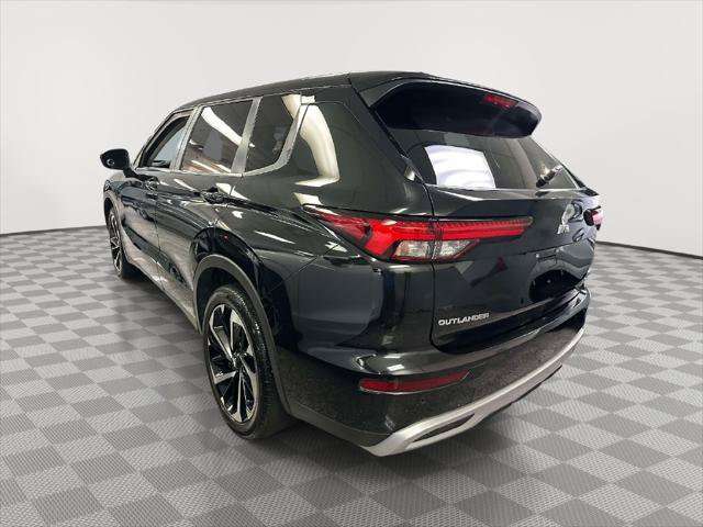 Used 2024 Mitsubishi Outlander SE AWD/4WD image 4