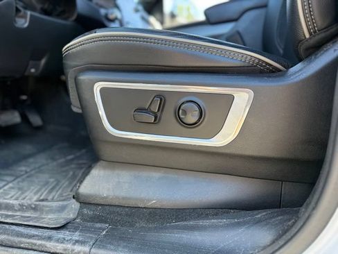 Used 2023 RAM 1500 Laramie AWD/4WD image 26