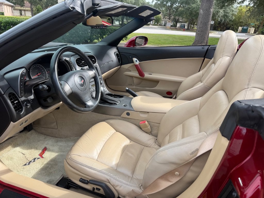 Used 2006 Chevrolet Corvette Convertible w/ Preferred Equipment Group RWD image 28