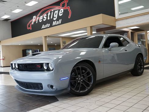 Used 2022 Dodge Challenger R/T Scat Pack RWD image 27