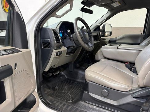 Used 2022 Ford F450 XL w/ Power Equipment Group image 11