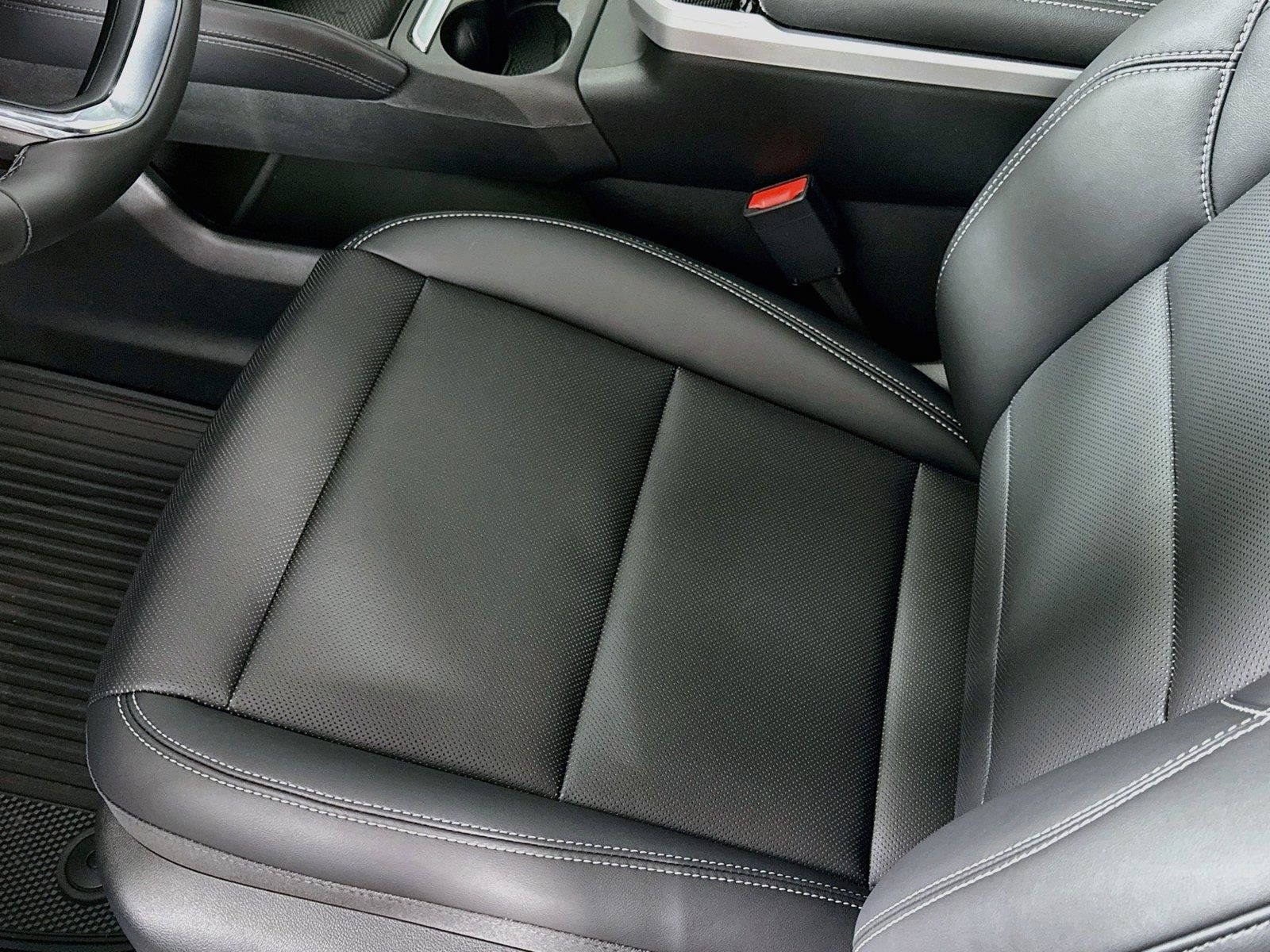 New 2027 GMC Terrain Elevation w/ Elevation Premium Package AWD/4WD image 13