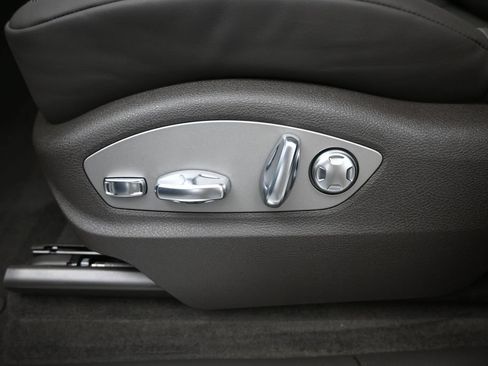 New 2026 Porsche Macan S AWD/4WD image 13