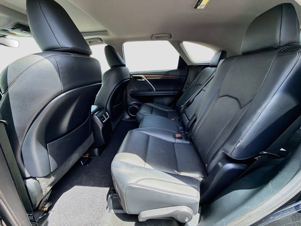 Used 2022 Lexus RX 350L Premium w/ Premium Package AWD/4WD image 24