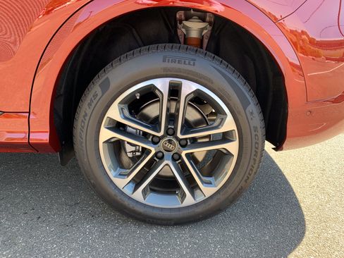 New 2025 Audi Q5 Premium Plus AWD/4WD image 24