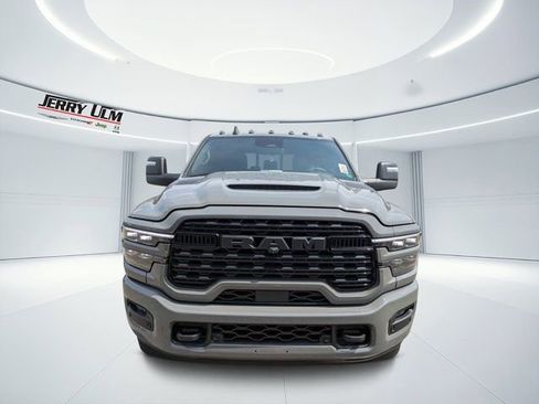 New 2026 RAM 3500 Limited AWD/4WD image 7