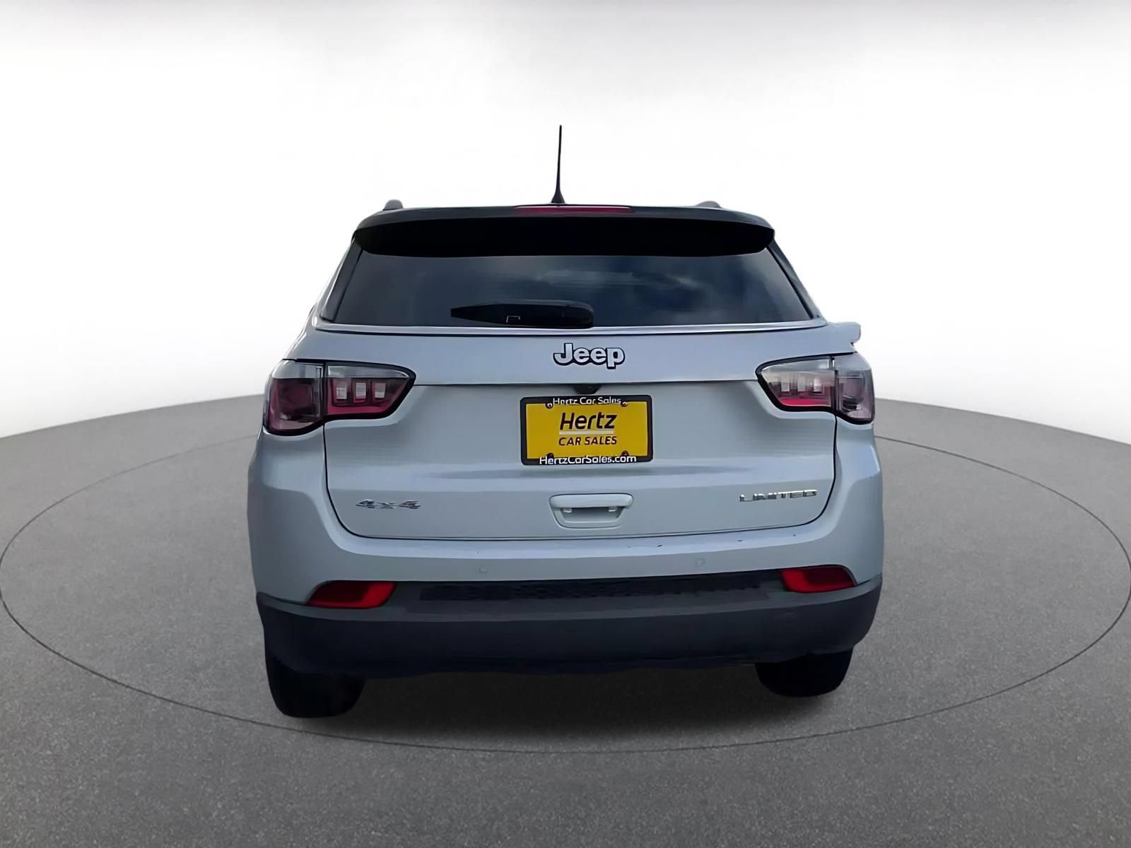 Used 2025 Jeep Compass Limited AWD/4WD image 12