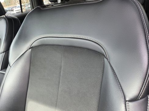 New 2025 Jeep Grand Cherokee L Altitude image 13