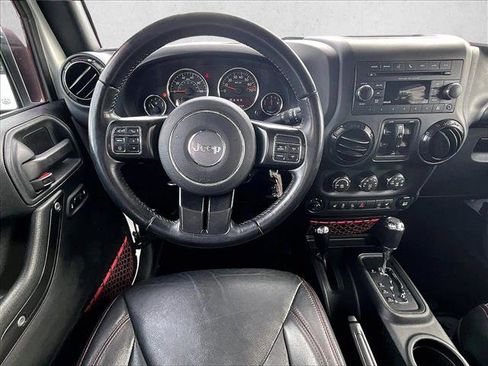 Used 2017 Jeep Wrangler Unlimited Rubicon image 7