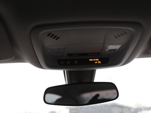 Used 2022 Chevrolet Malibu LT image 16