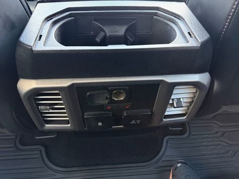 Used 2018 Ford F150 Platinum image 29