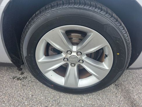 Used 2019 Dodge Challenger SXT RWD image 19