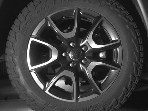 Used 2025 Jeep Compass Trailhawk w/ Trailer Tow Group AWD/4WD image 15