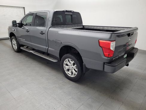 Used 2016 Nissan Titan SL RWD image 3
