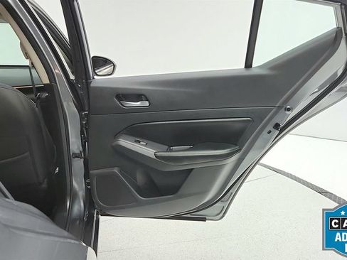 Used 2022 Nissan Altima 2.5 SV FWD image 43
