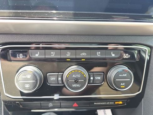 Used 2023 Volkswagen Atlas Cross Sport SEL Premium R-Line AWD/4WD image 28