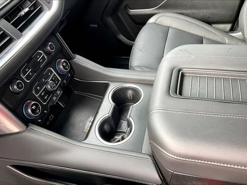 Used 2024 Chevrolet Tahoe LT w/ Luxury Package image 18