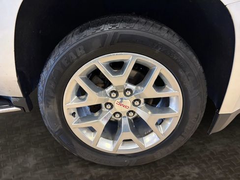 Used 2017 GMC Yukon SLT w/ Open Road Package image 42