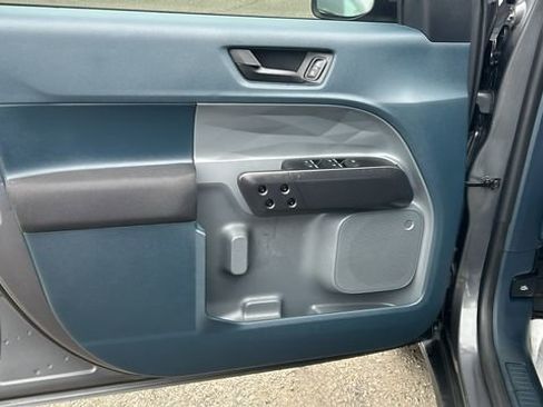 Certified 2025 Ford Maverick XL w/ Equipment Group 102A image 16