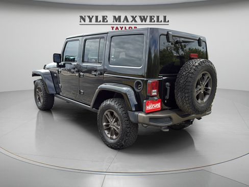 Used 2016 Jeep Wrangler Unlimited Sahara AWD/4WD image 11