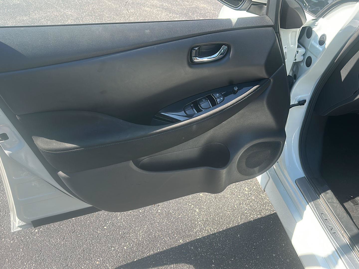 Used 2025 Nissan Leaf SV Plus FWD image 18