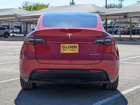 Used 2021 Tesla Model Y Long Range image 4